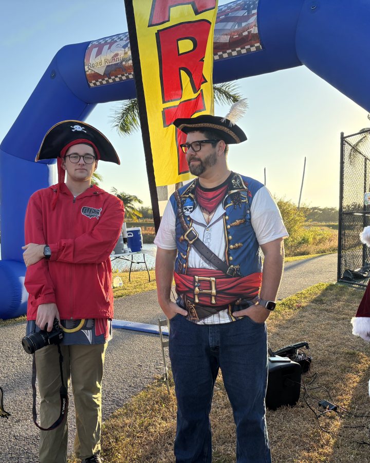 US Road Running race photo - Pirate & Santa & Finish Line